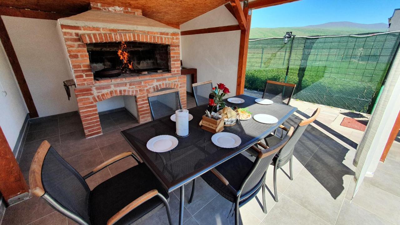 Holiday Home Emma Bihać Екстериор снимка