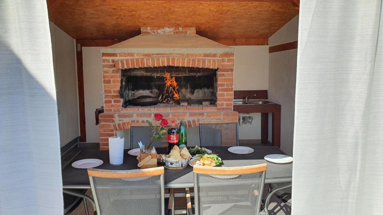 Holiday Home Emma Bihać Екстериор снимка