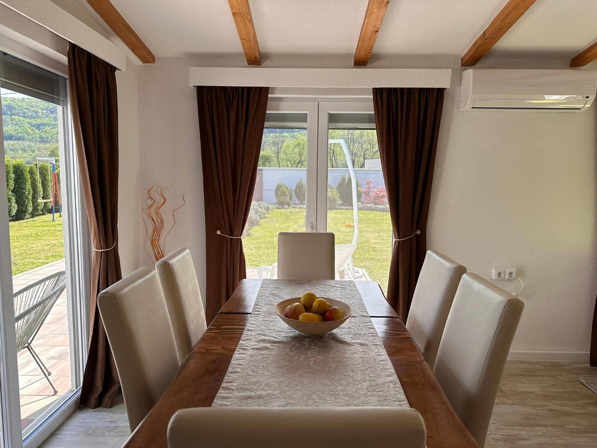 Holiday Home Emma Bihać Екстериор снимка