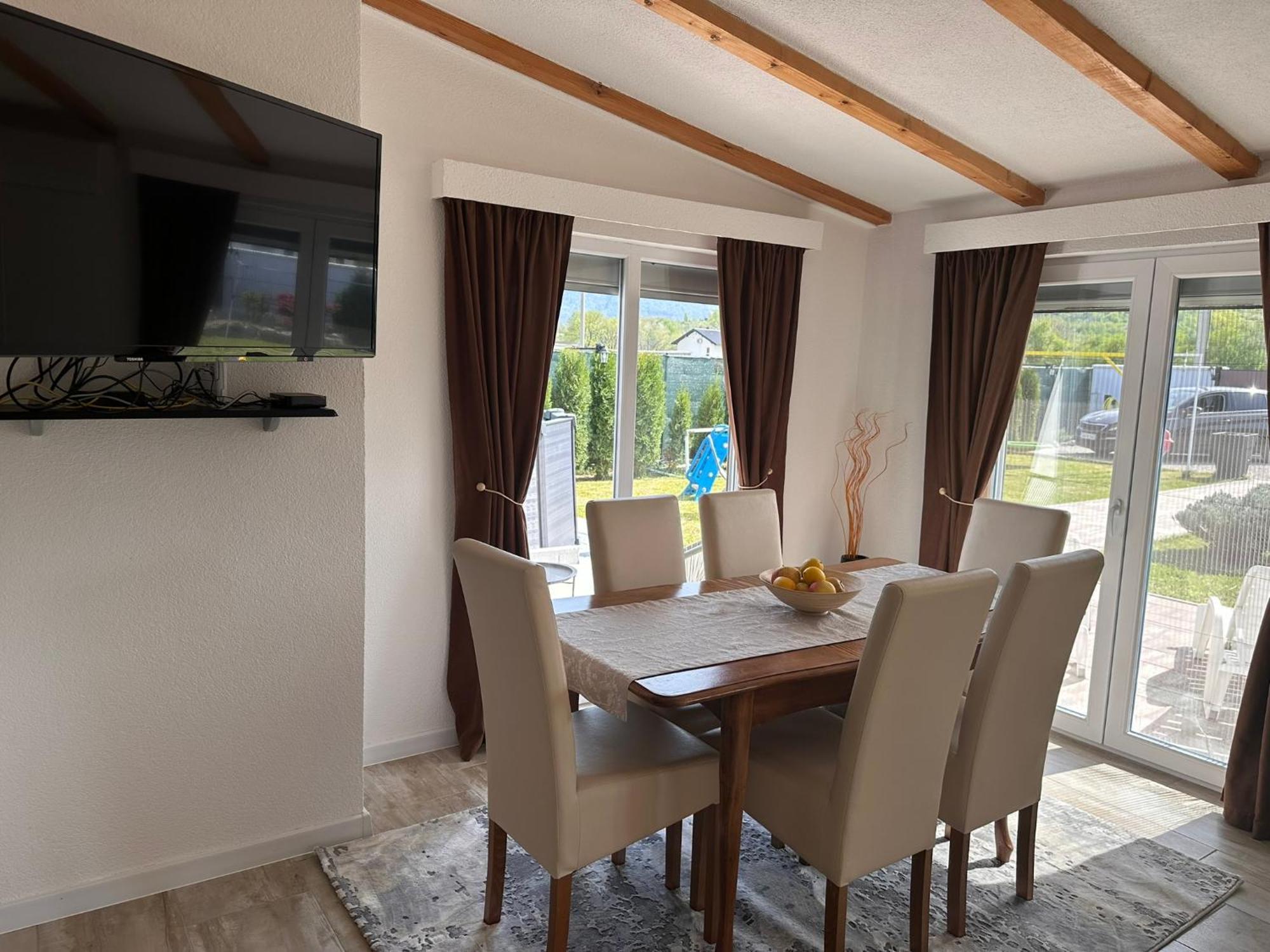 Holiday Home Emma Bihać Екстериор снимка